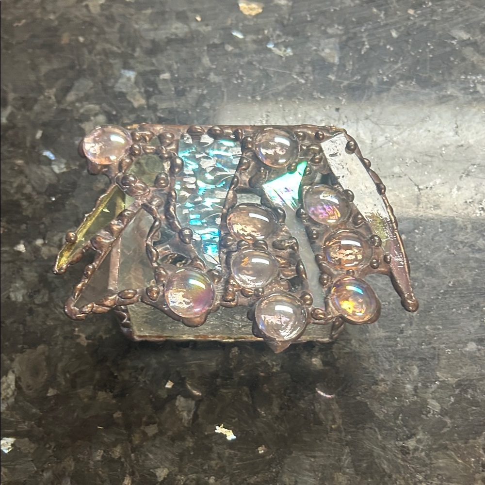 Diane Markin Handmade Iridescent Lead Glass Hinged Jewellery Trinket Box